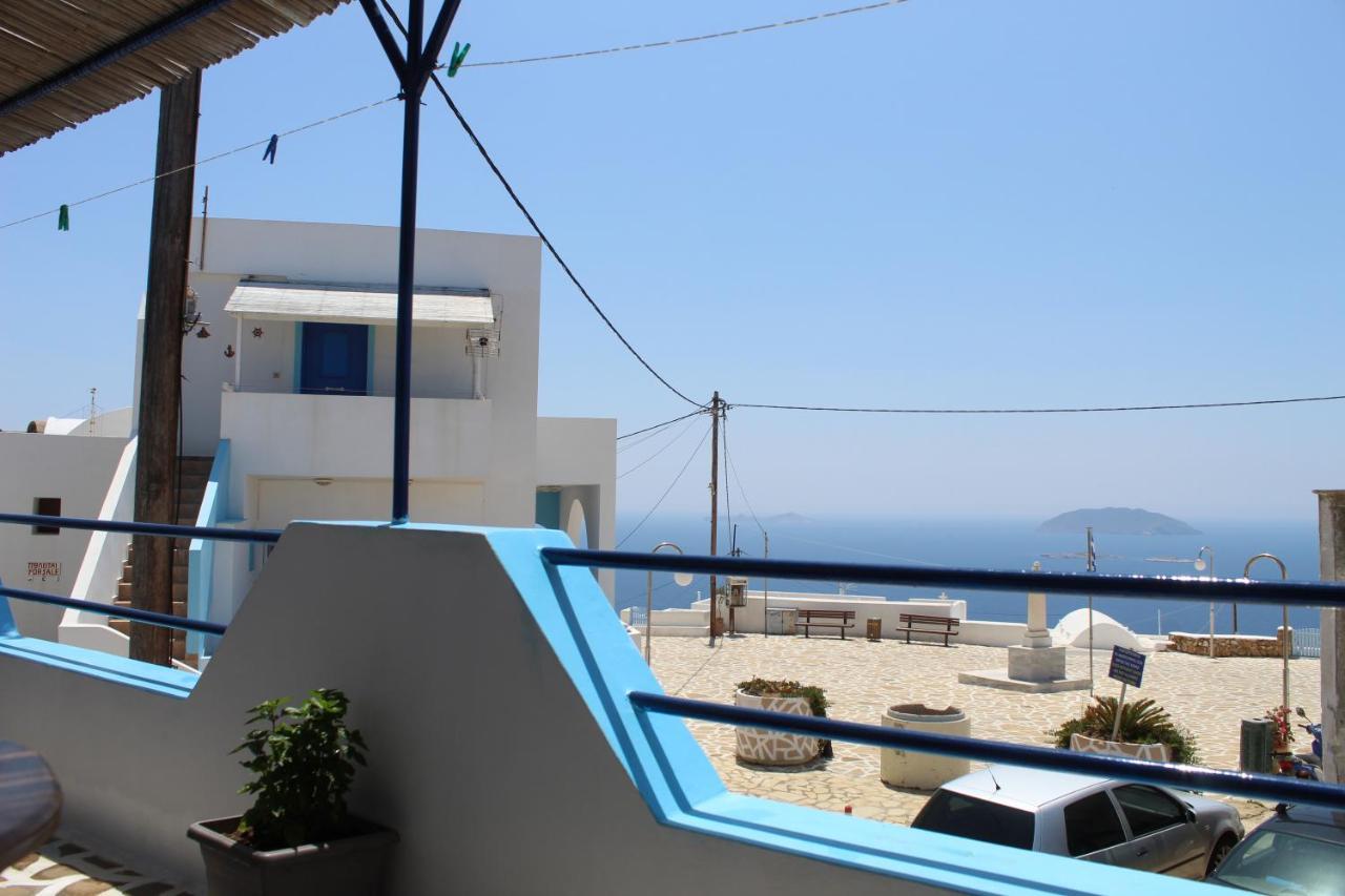 Meltemi Rooms And Studios Anafi Bagian luar foto