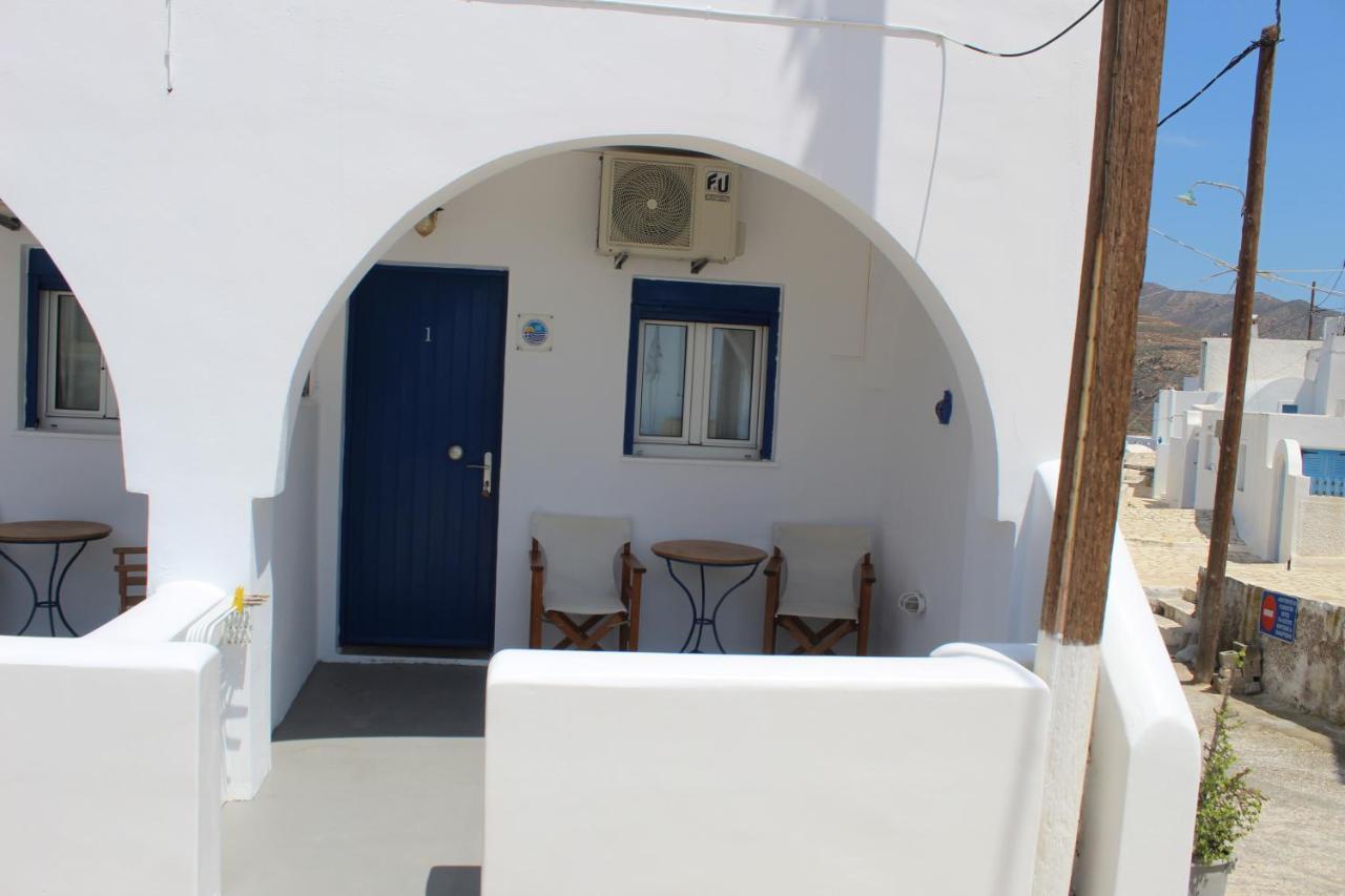 Meltemi Rooms And Studios Anafi Bagian luar foto