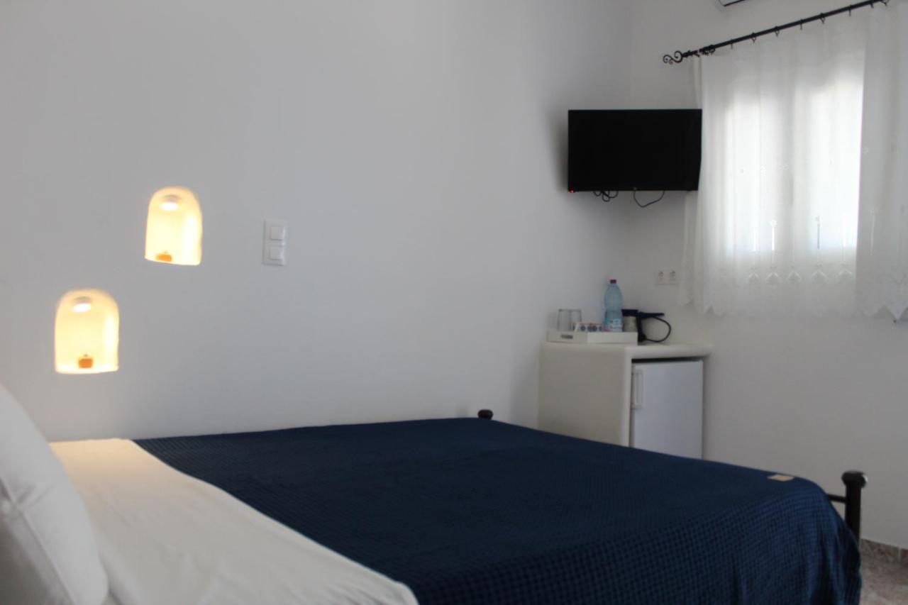 Meltemi Rooms And Studios Anafi Bagian luar foto