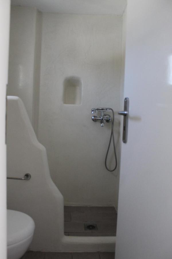 Meltemi Rooms And Studios Anafi Bagian luar foto