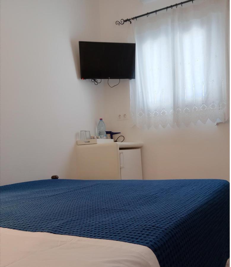Meltemi Rooms And Studios Anafi Bagian luar foto