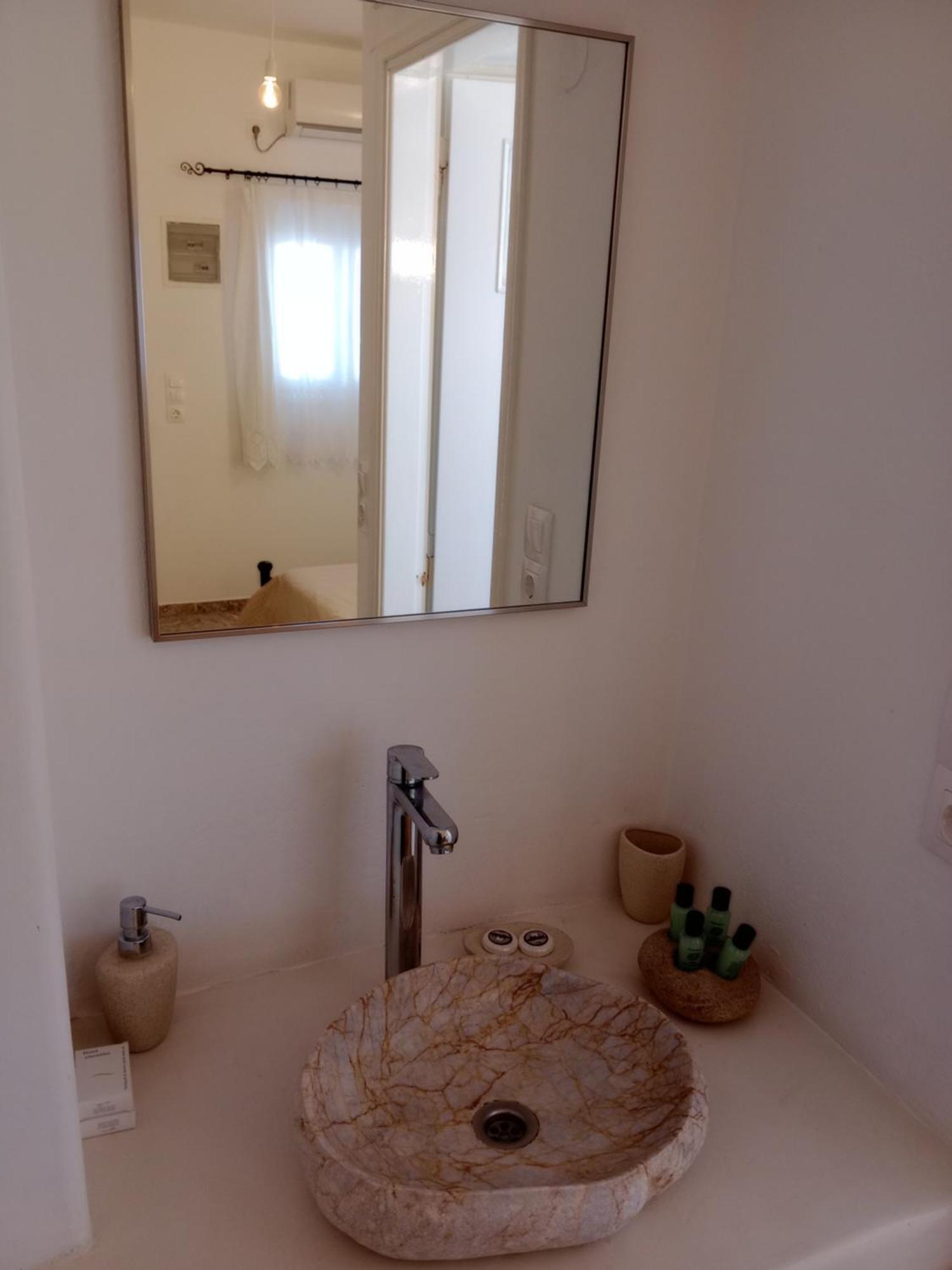 Meltemi Rooms And Studios Anafi Bagian luar foto