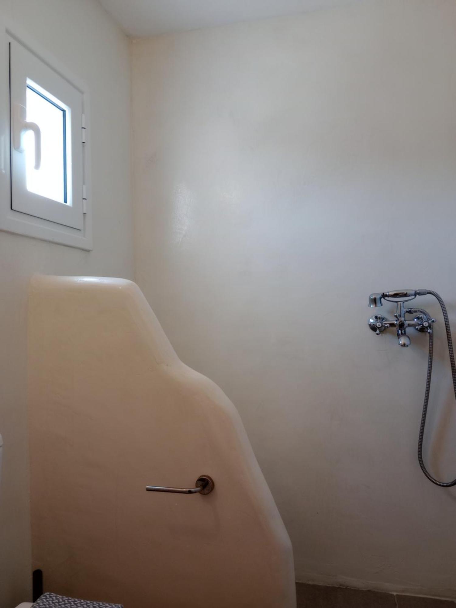 Meltemi Rooms And Studios Anafi Bagian luar foto